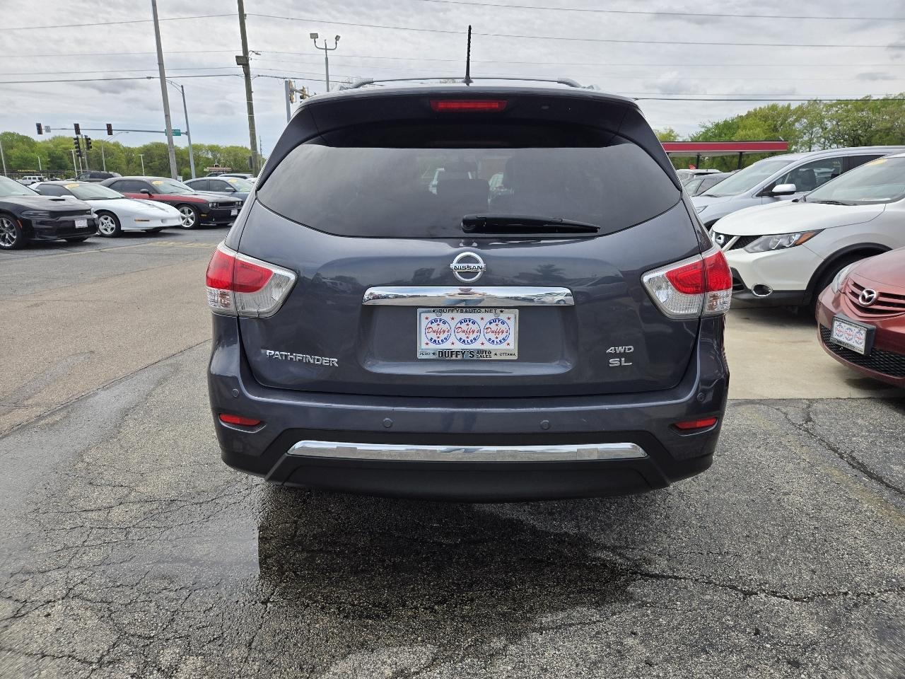 Nissan Pathfinder 4WD 4dr SL 2013