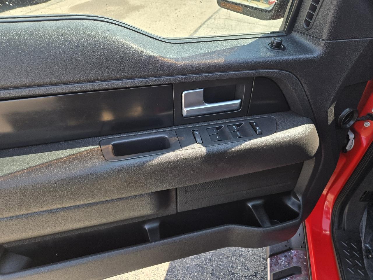 Ford F-150 4WD SuperCrew 145" Platinum 2012