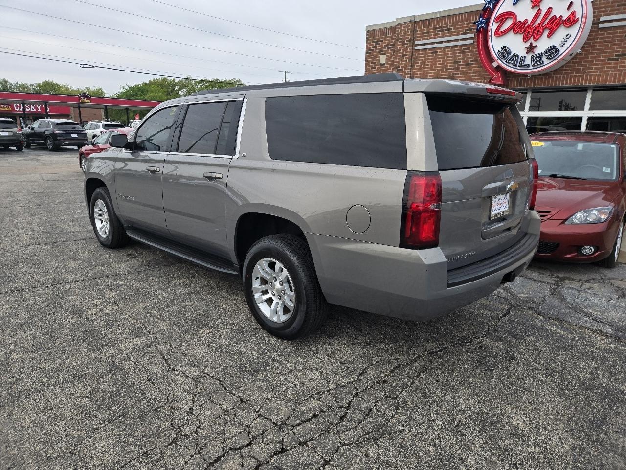 Chevrolet Suburban 4WD 4dr 1500 LT 2019