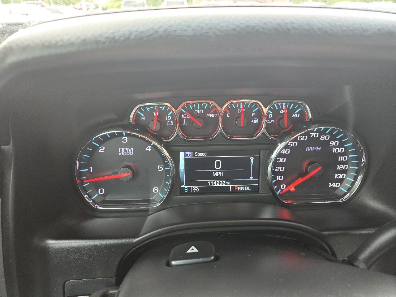 Chevrolet Suburban 4WD 4dr 1500 LT 2019