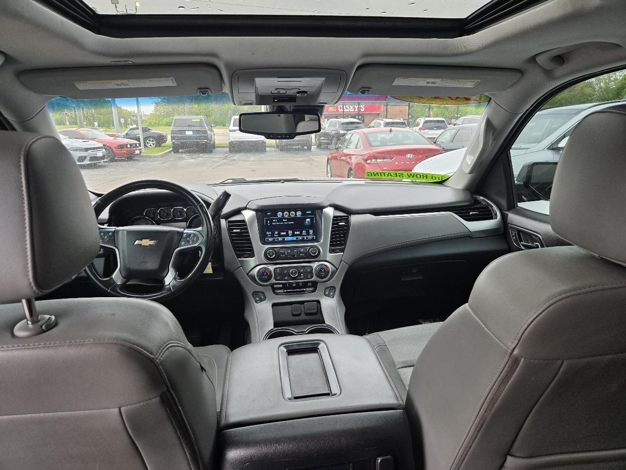 Chevrolet Suburban 4WD 4dr 1500 LT 2019