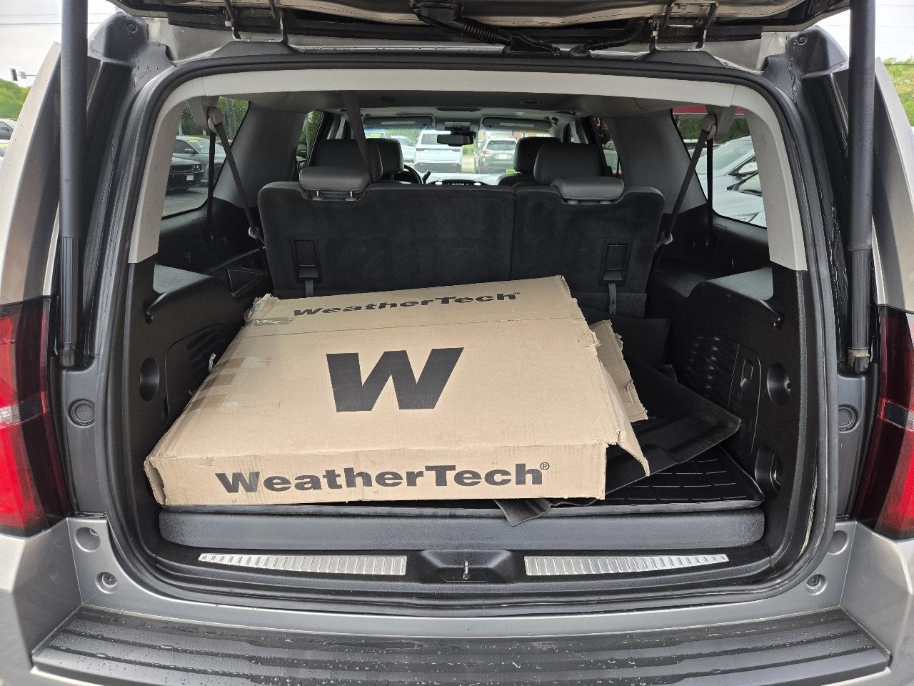 Chevrolet Suburban 4WD 4dr 1500 LT 2019