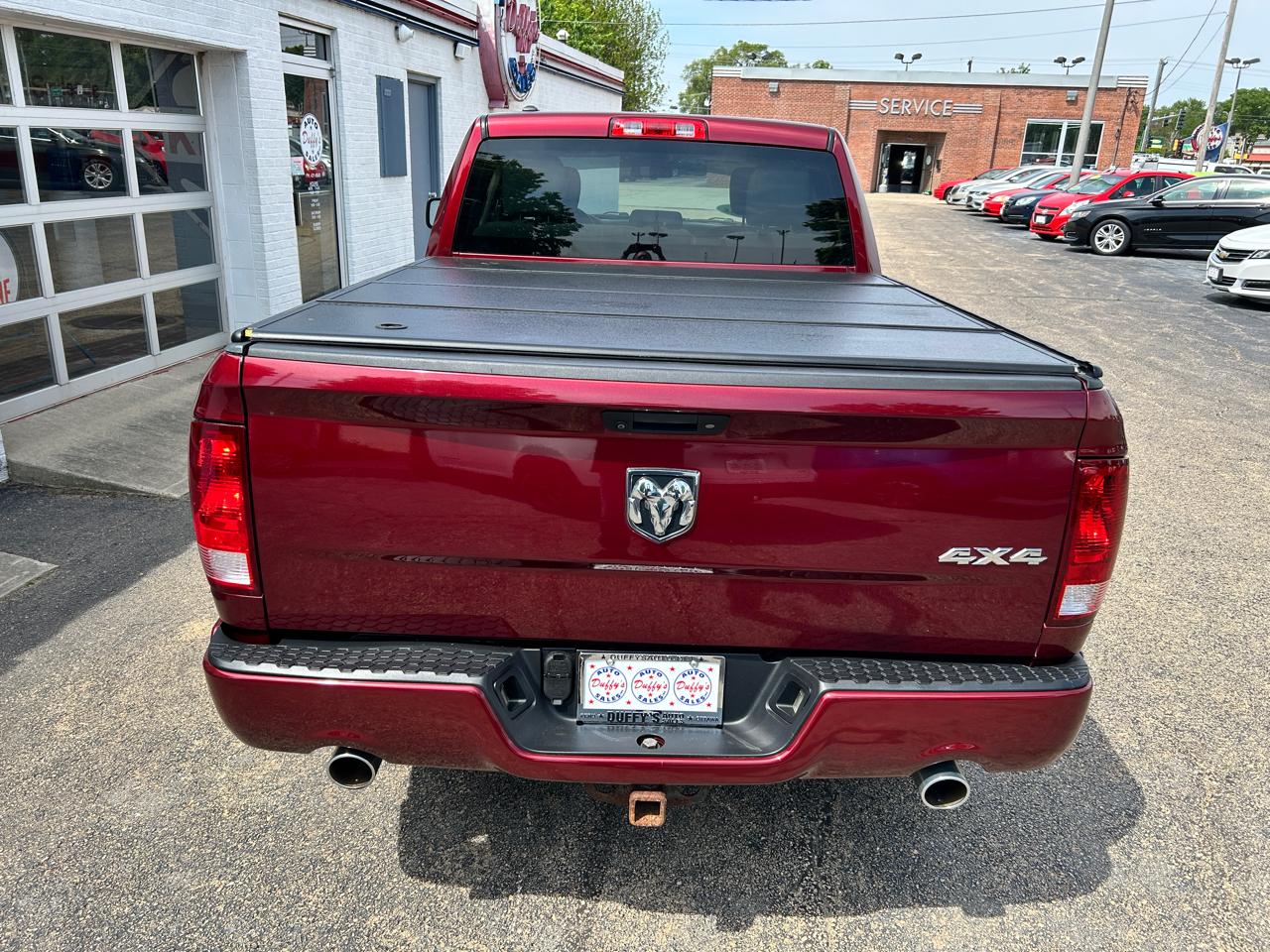 RAM 1500 Express 4x4 Quad Cab 6'4" Box 2017