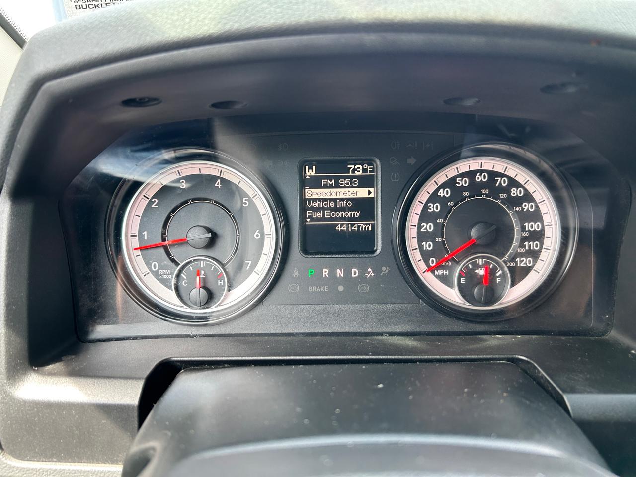 RAM 1500 Express 4x4 Quad Cab 6'4" Box 2017