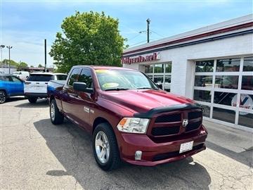 2017 RAM 1500 Express 4x4 Quad Cab 6'4" Box