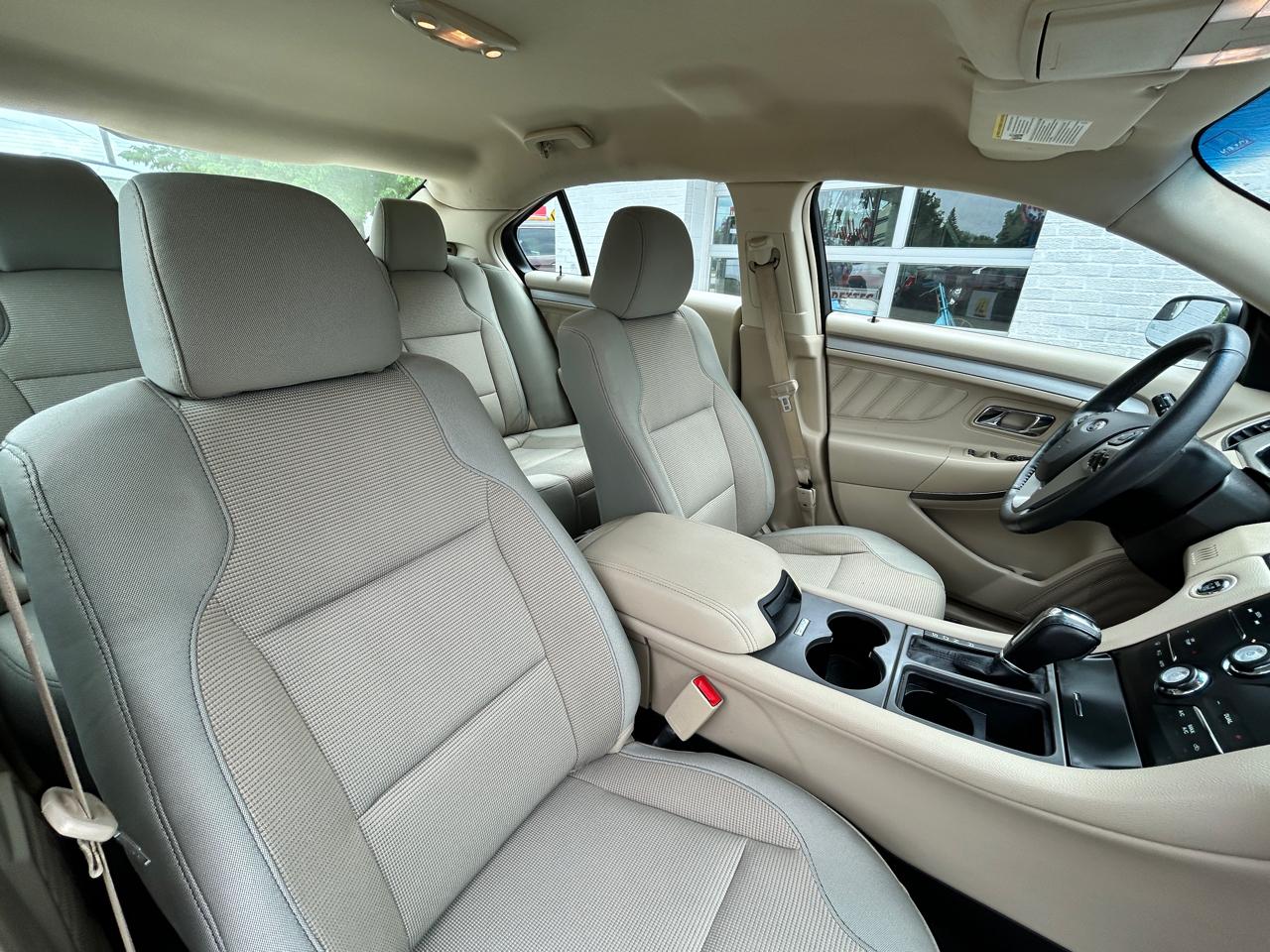 Ford Taurus SEL FWD 2018