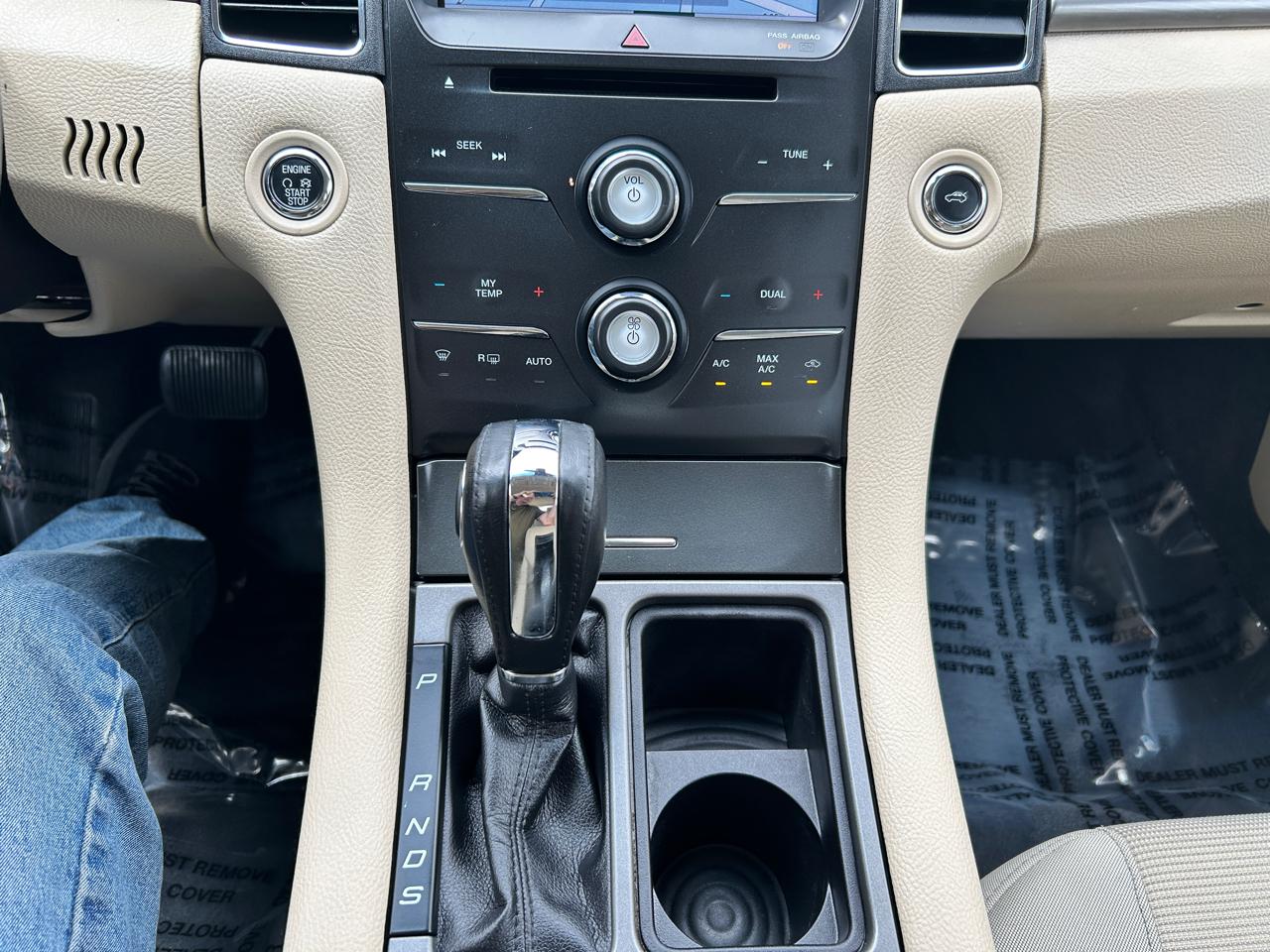 Ford Taurus SEL FWD 2018