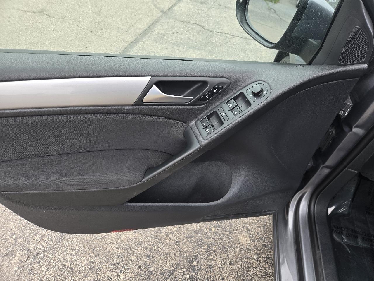 Volkswagen Golf 4dr HB Auto 2012