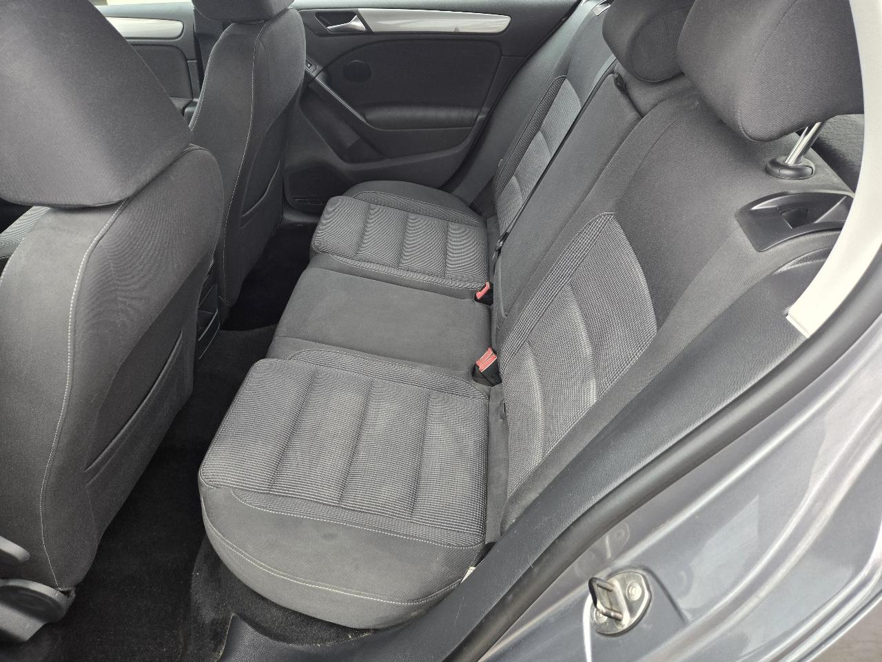 Volkswagen Golf 4dr HB Auto 2012