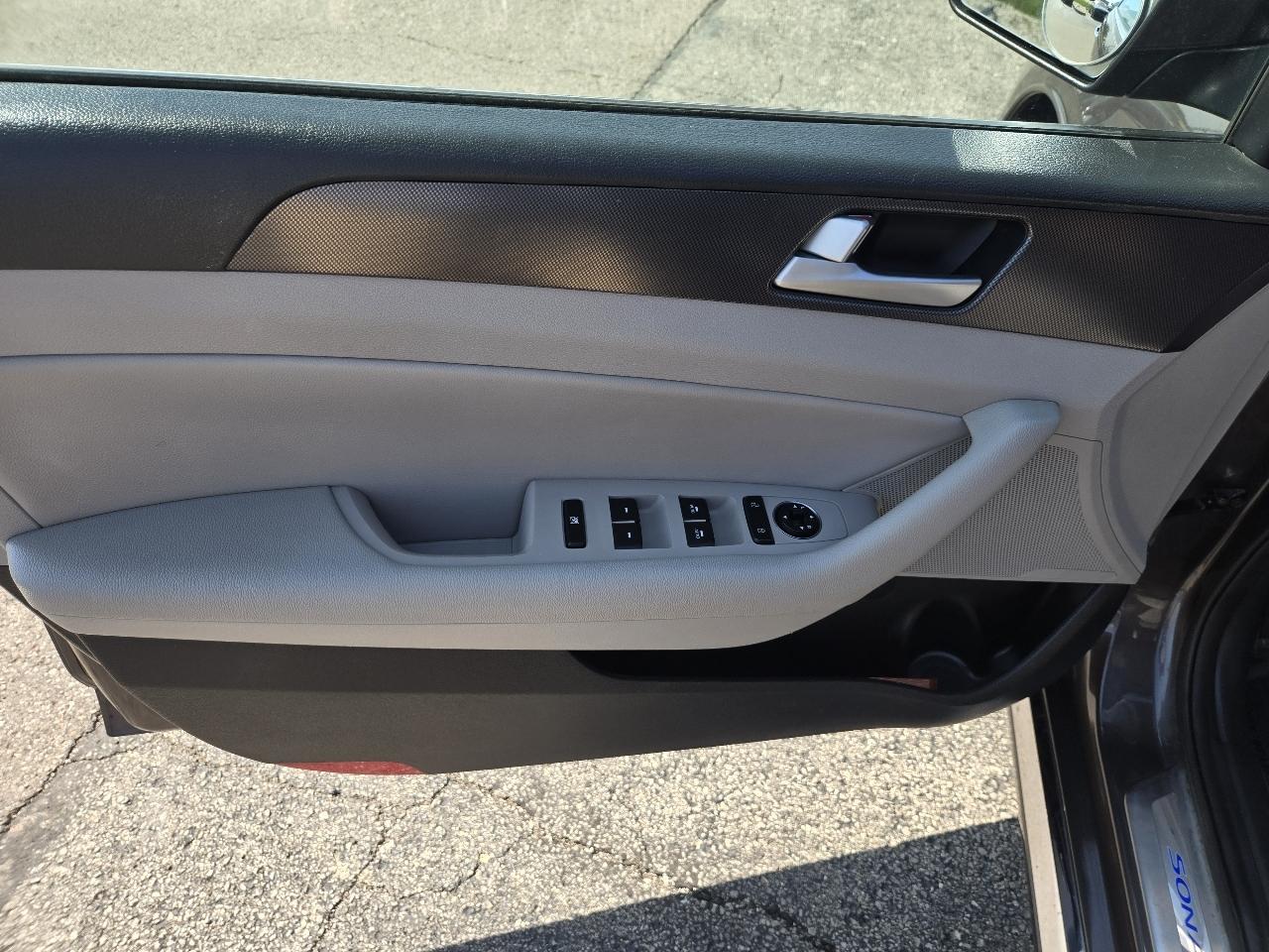 Hyundai Sonata 4dr Sdn 2.4L Sport 2016