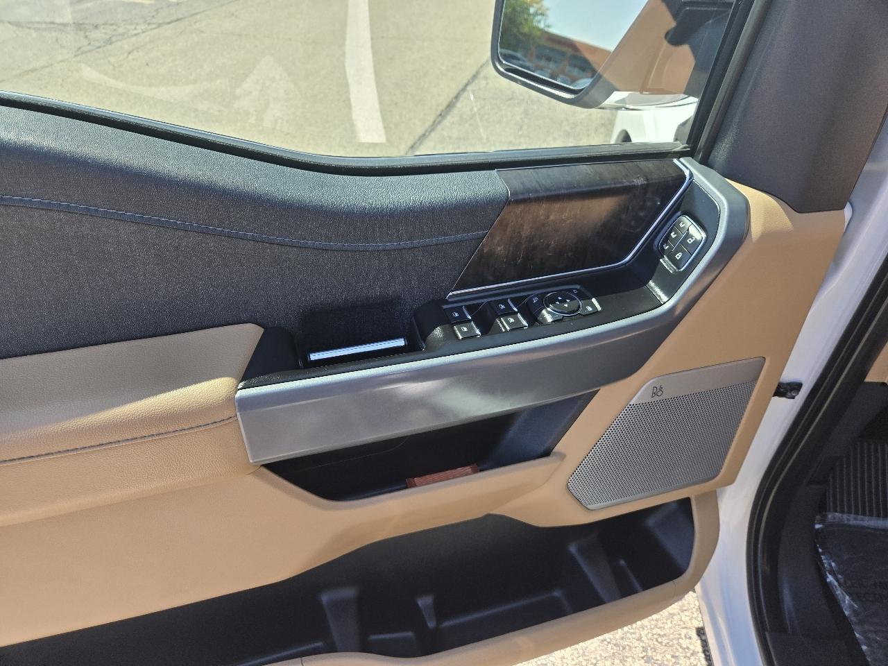 Ford F-150 4WD SuperCrew 139" Lariat 2022