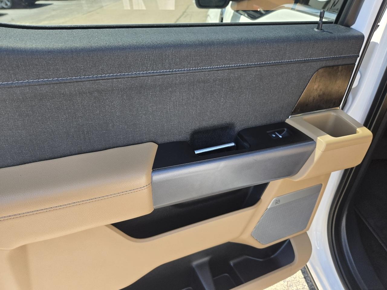 Ford F-150 4WD SuperCrew 139" Lariat 2022