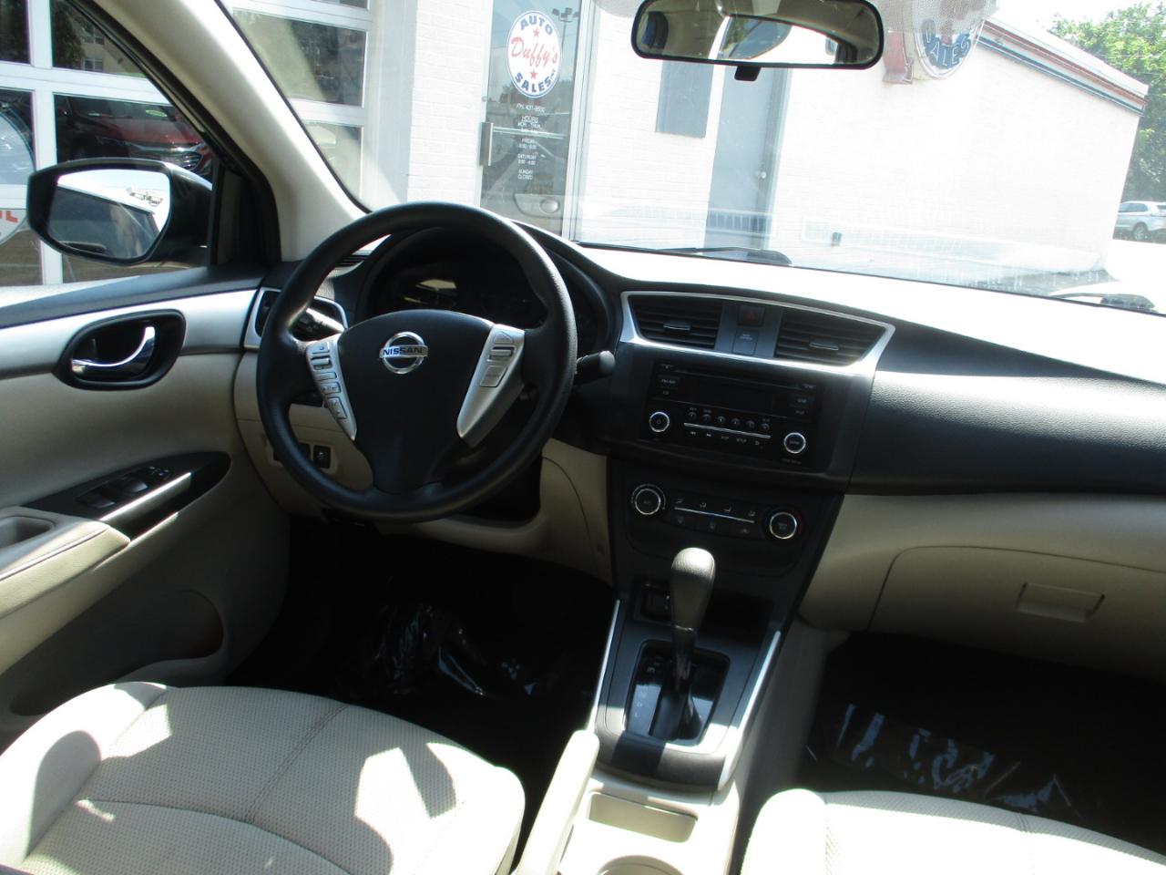 Nissan Sentra 4dr Sdn I4 CVT S 2016