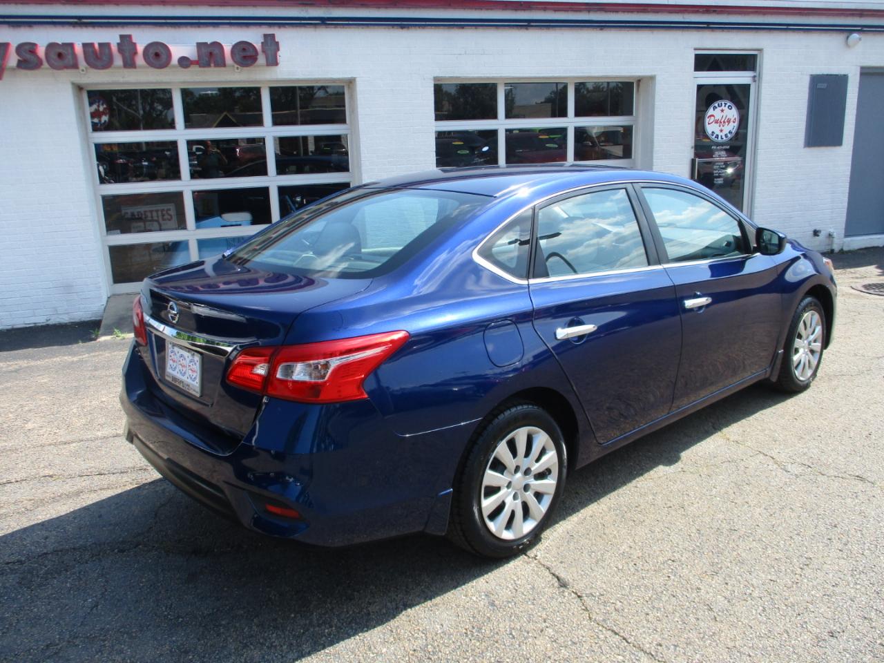 Nissan Sentra 4dr Sdn I4 CVT S 2016