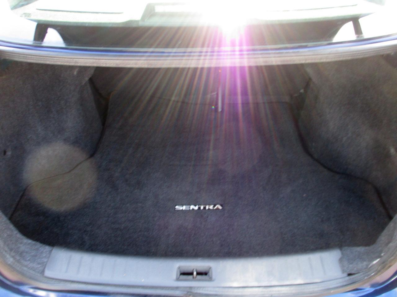 Nissan Sentra 4dr Sdn I4 CVT S 2016