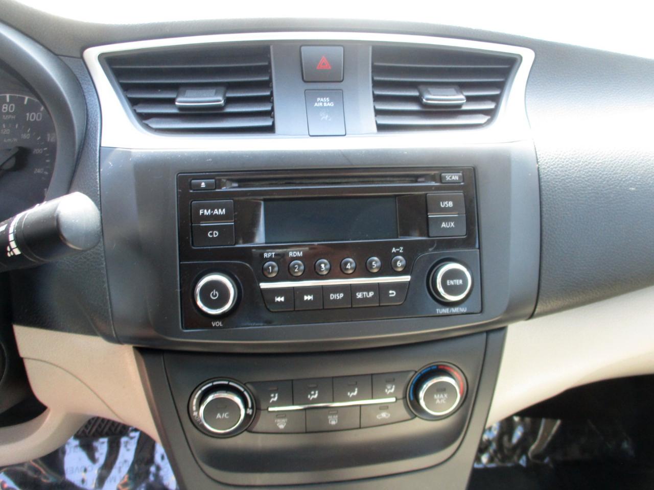 Nissan Sentra 4dr Sdn I4 CVT S 2016