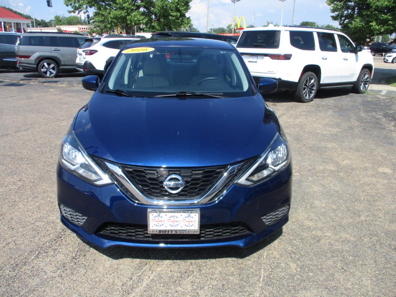 Nissan Sentra 4dr Sdn I4 CVT S 2016