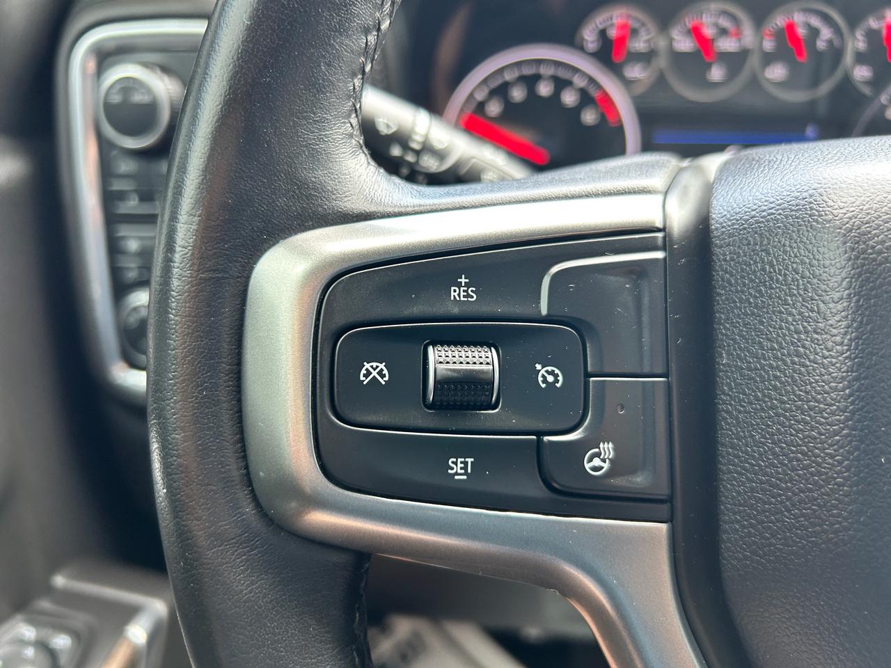 Chevrolet Silverado 1500 4WD Crew Cab 147" RST 2020