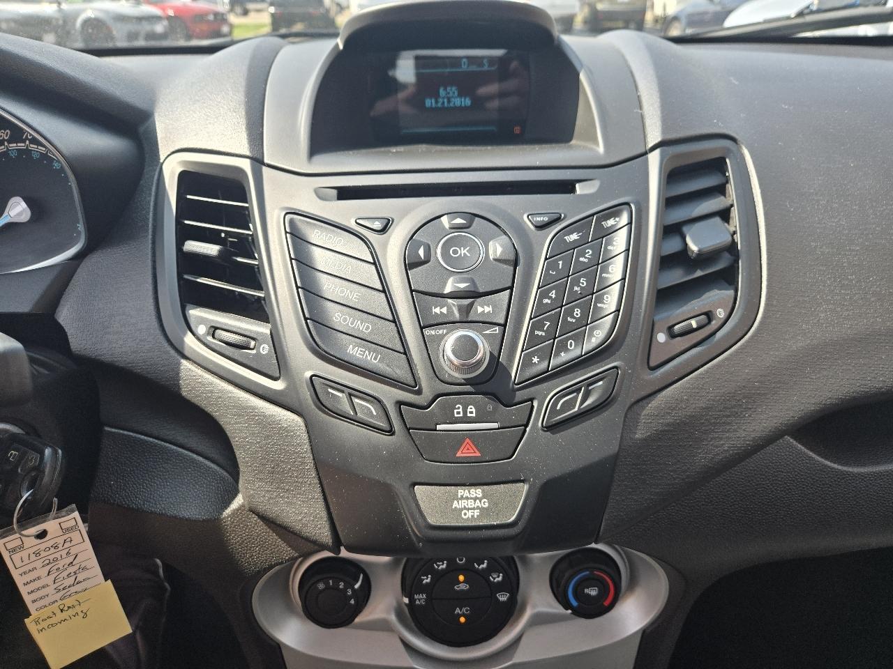 Ford Fiesta 4dr Sdn SE 2016