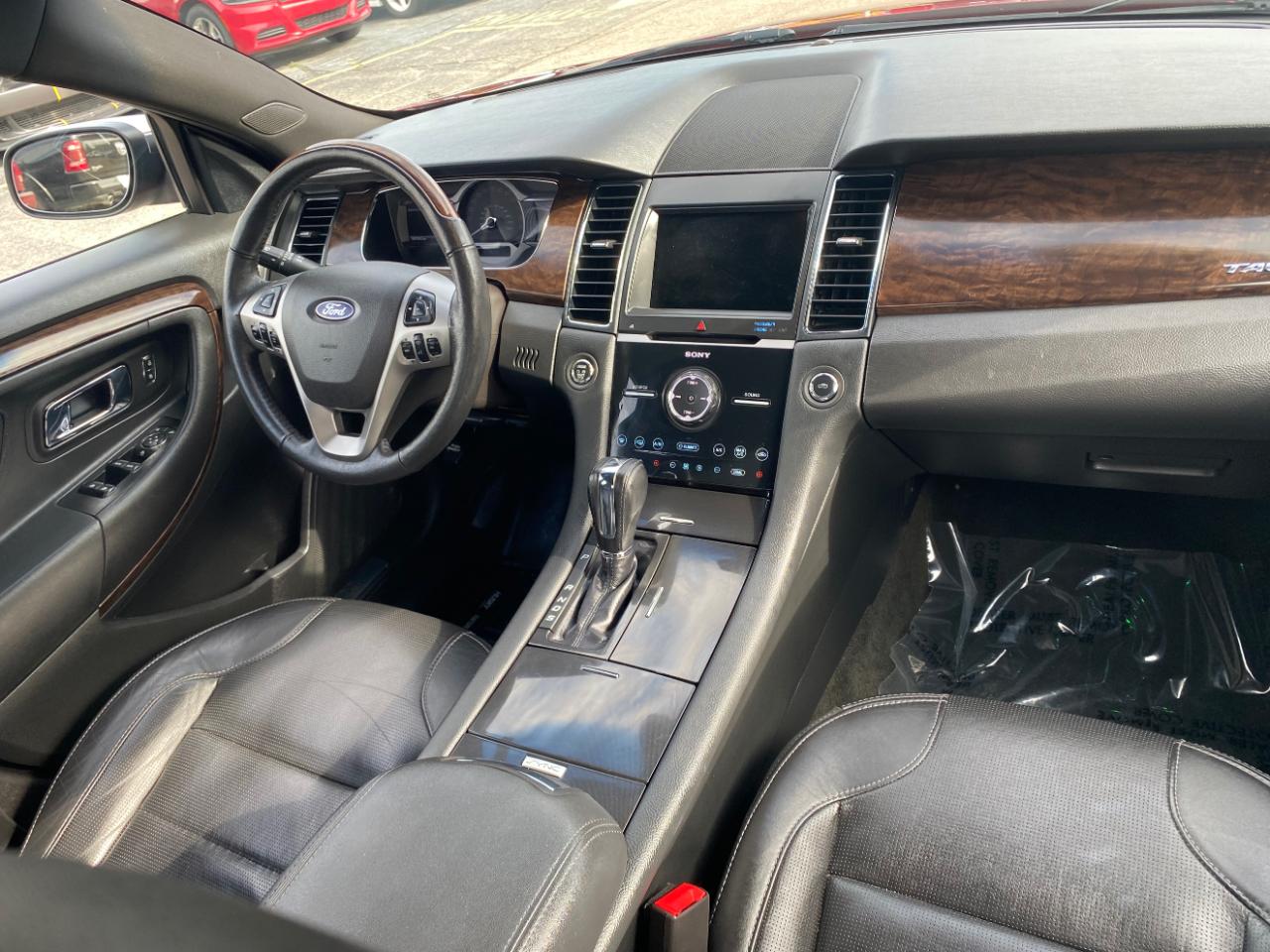 Ford Taurus Limited AWD 2018