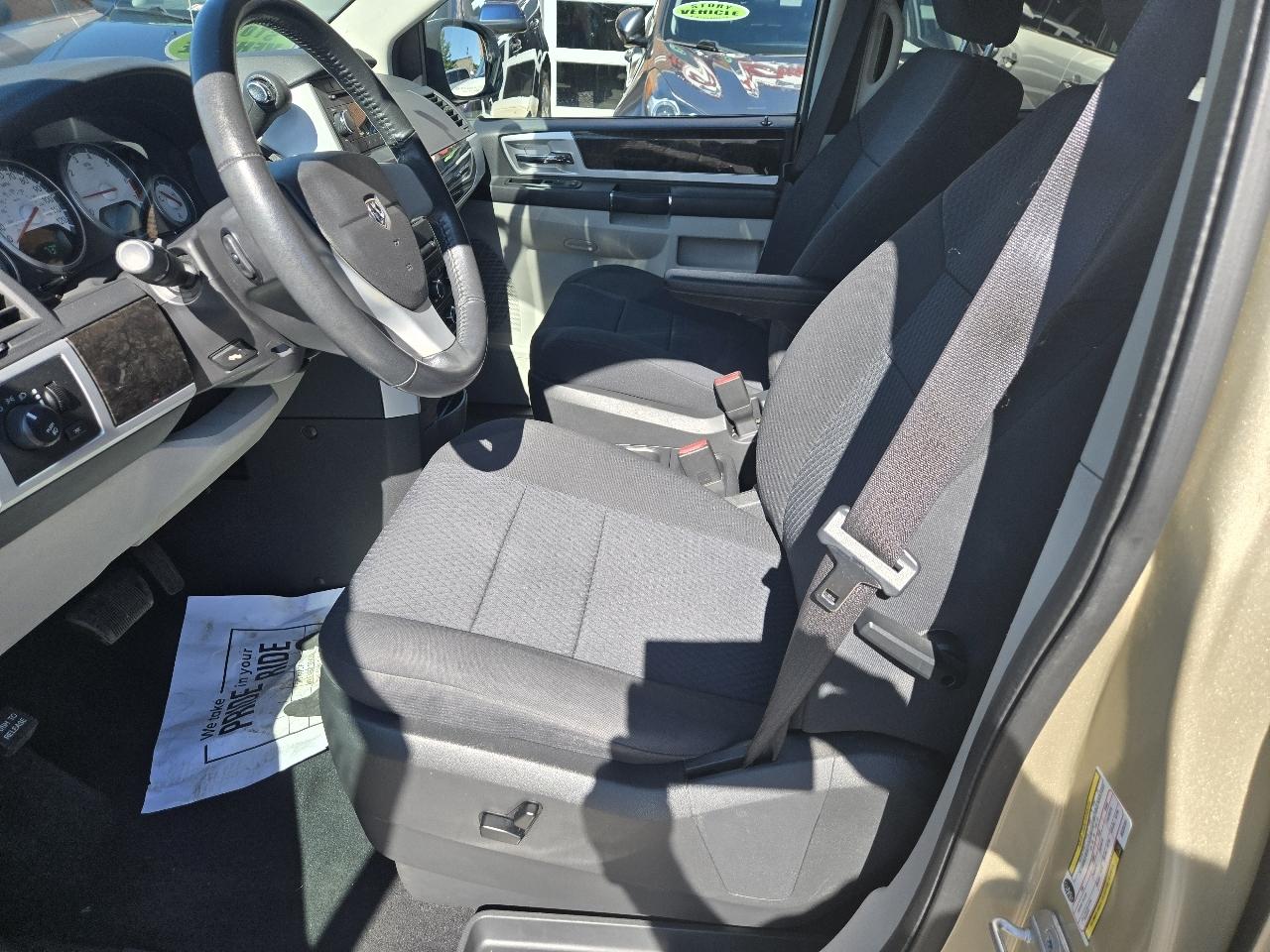 Dodge Grand Caravan 4dr Wgn SXT 2010