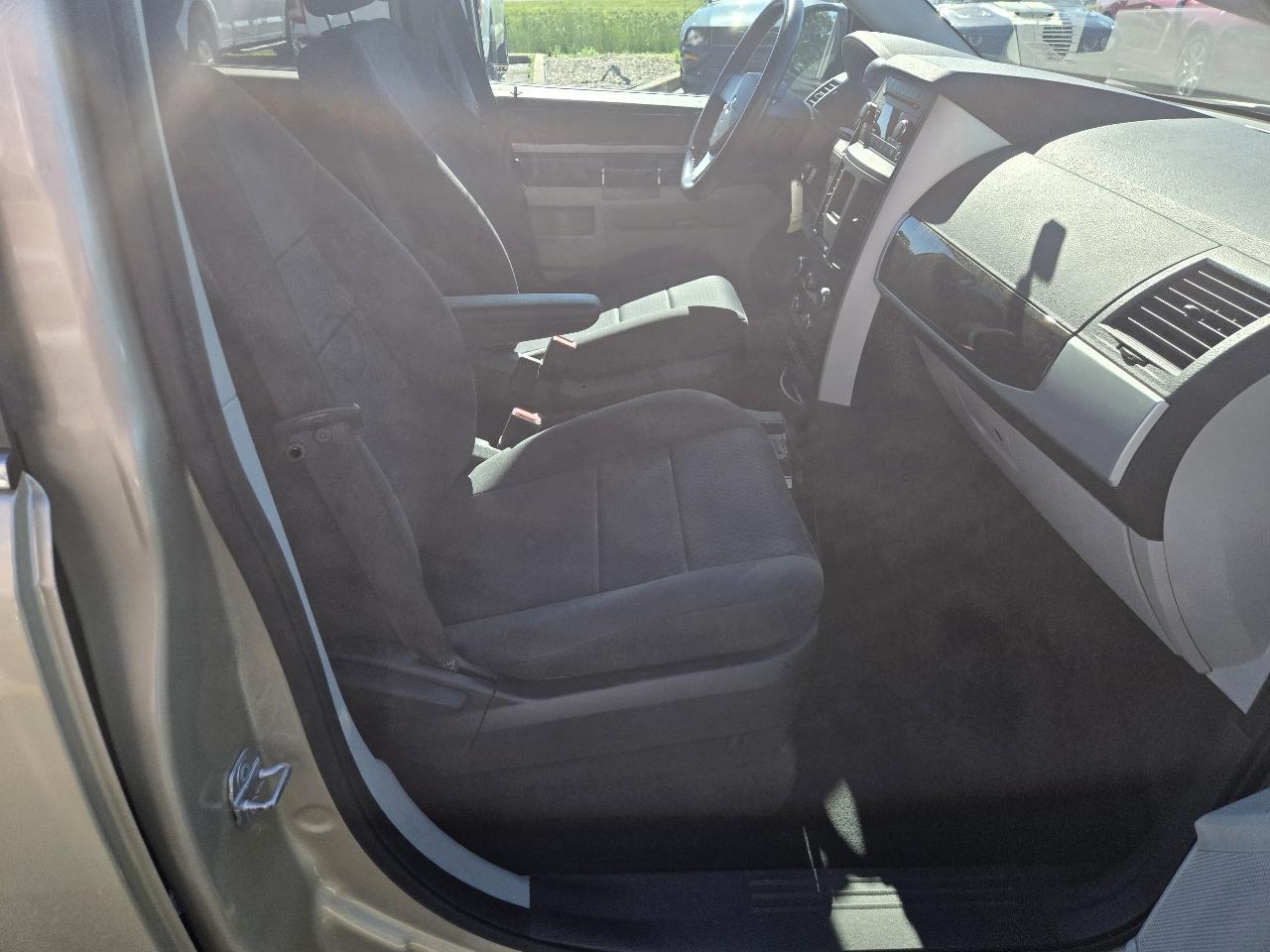 Dodge Grand Caravan 4dr Wgn SXT 2010