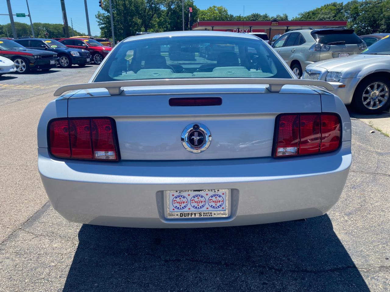 Ford Mustang 2dr Cpe Premium 2005