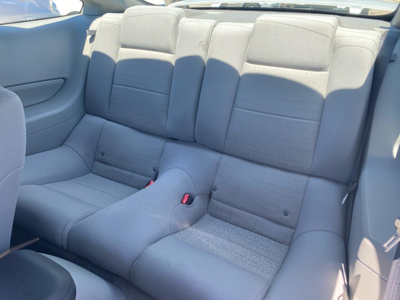 Ford Mustang 2dr Cpe Premium 2005