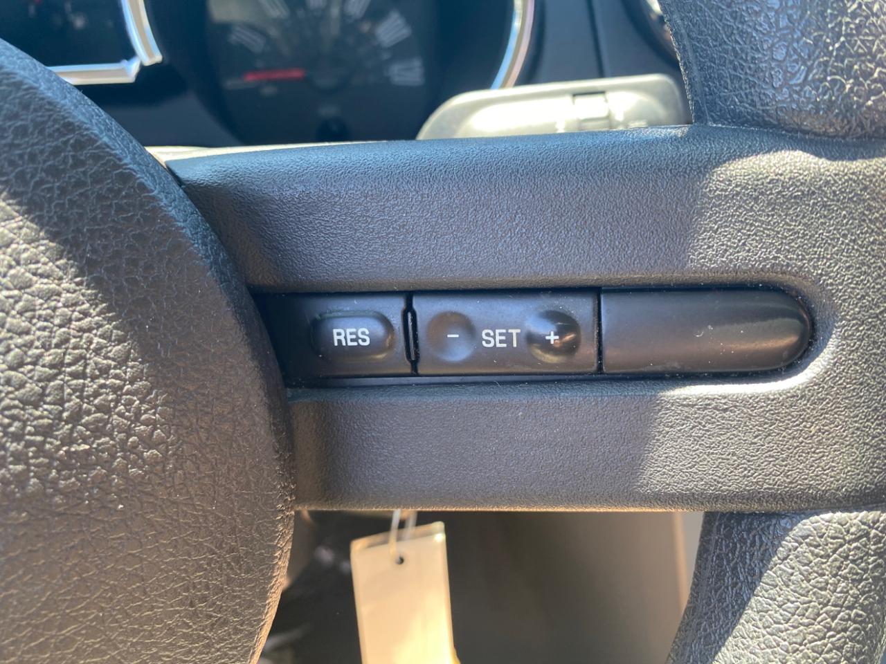 Ford Mustang 2dr Cpe Premium 2005