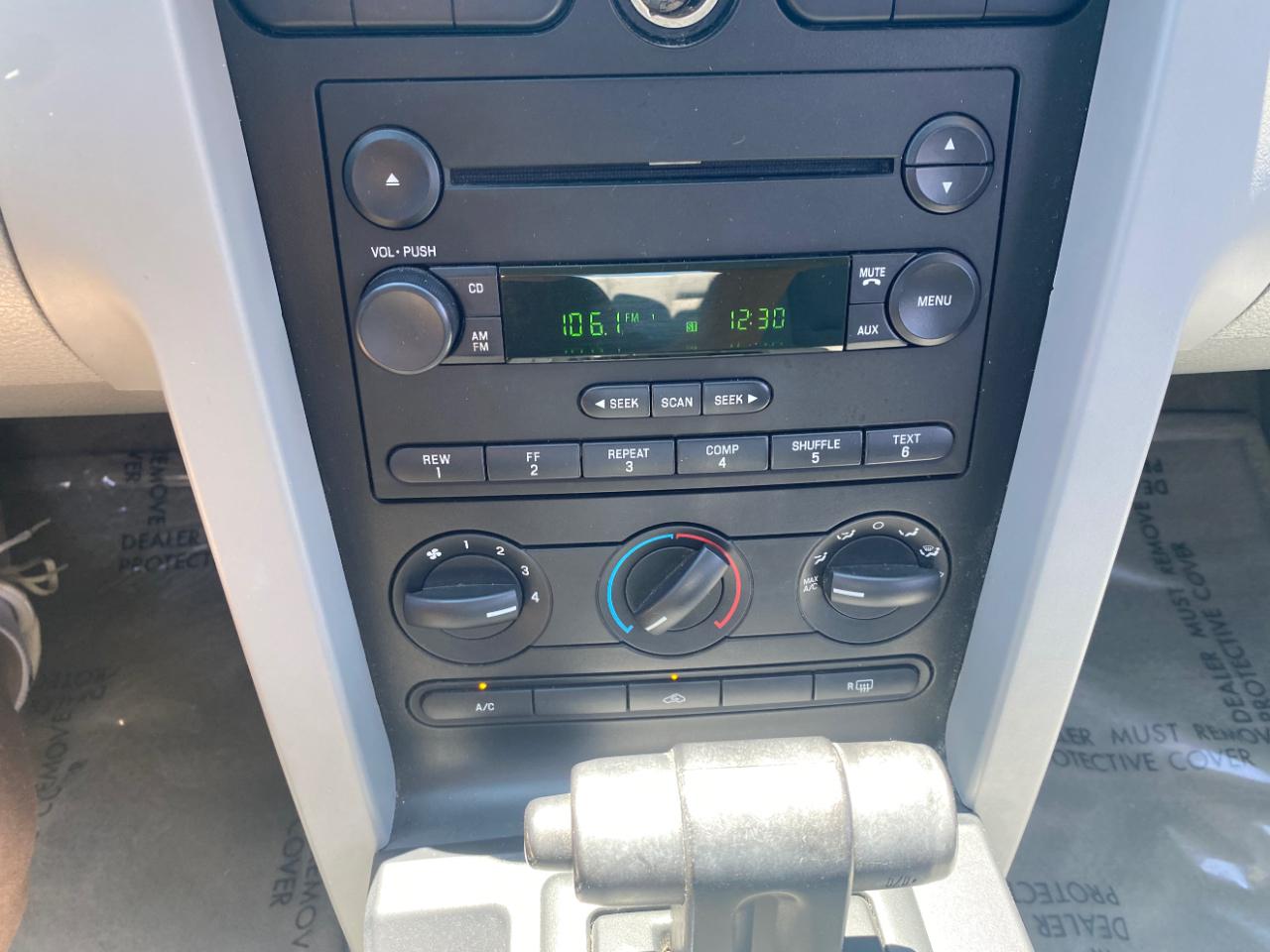 Ford Mustang 2dr Cpe Premium 2005