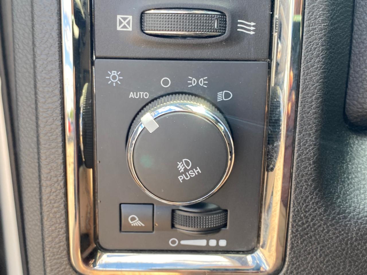 RAM 1500 4WD Crew Cab 149" Sport 2014