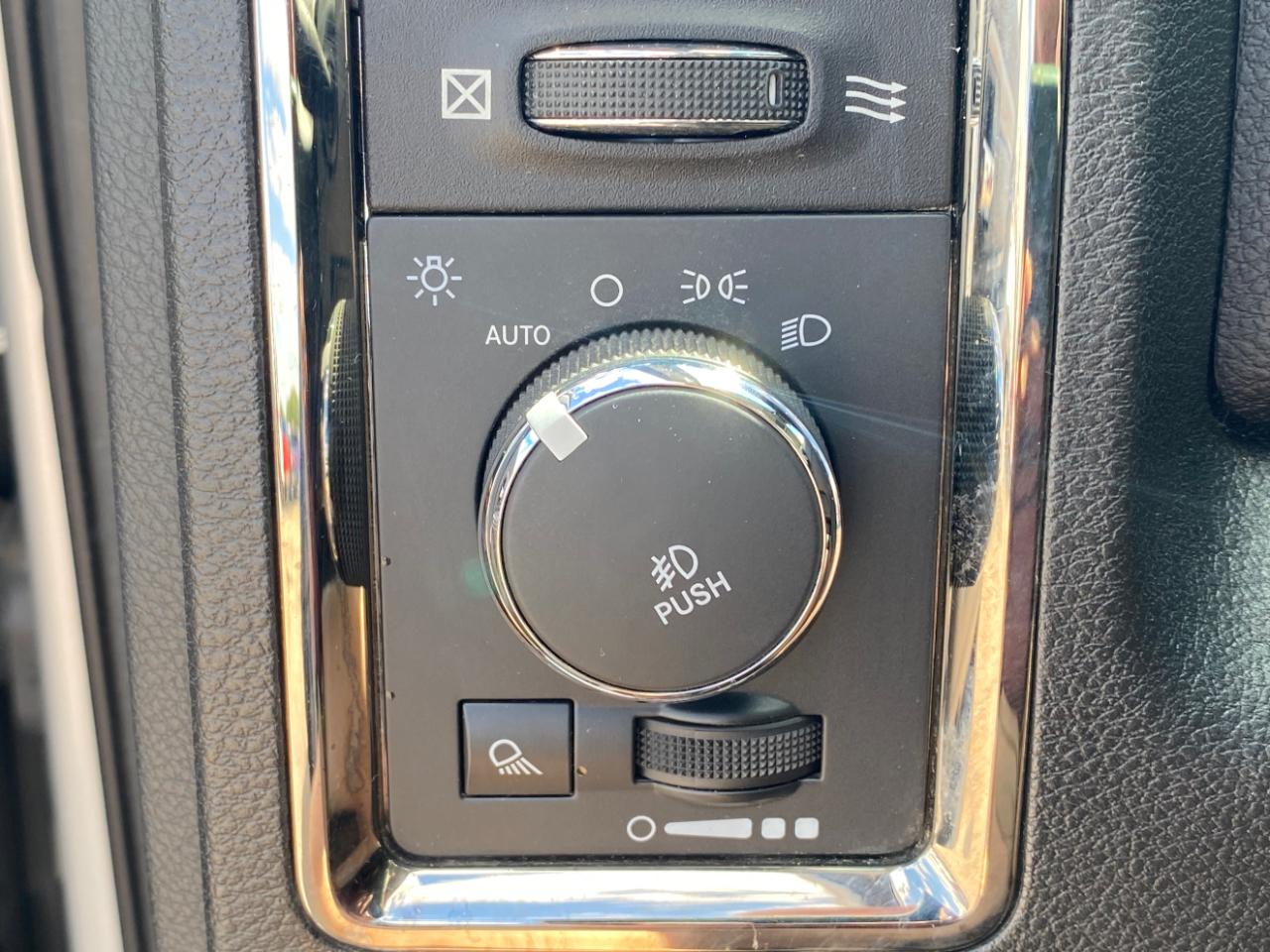 RAM 1500 4WD Crew Cab 149" Sport 2014