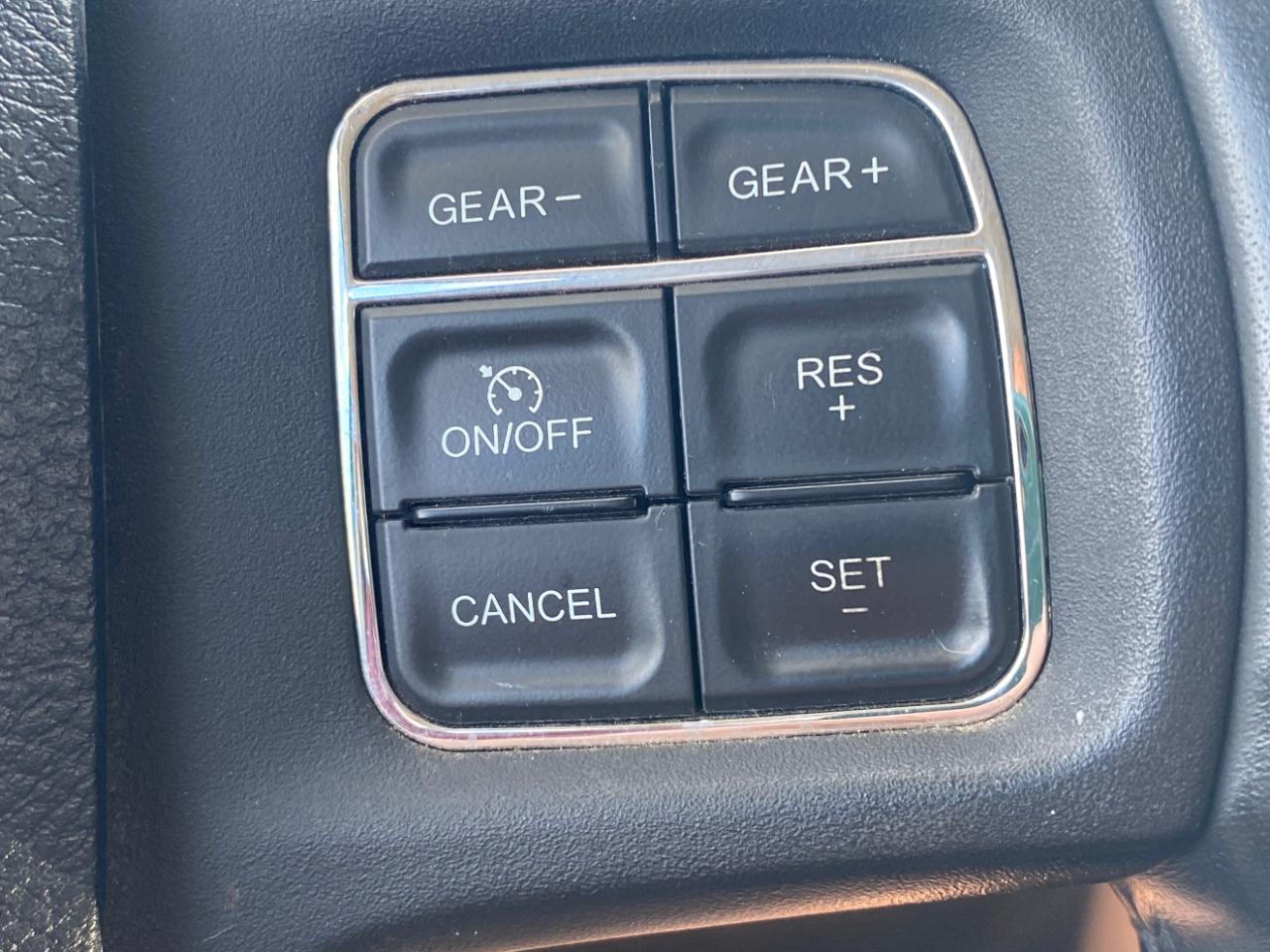 RAM 1500 4WD Crew Cab 149" Sport 2014