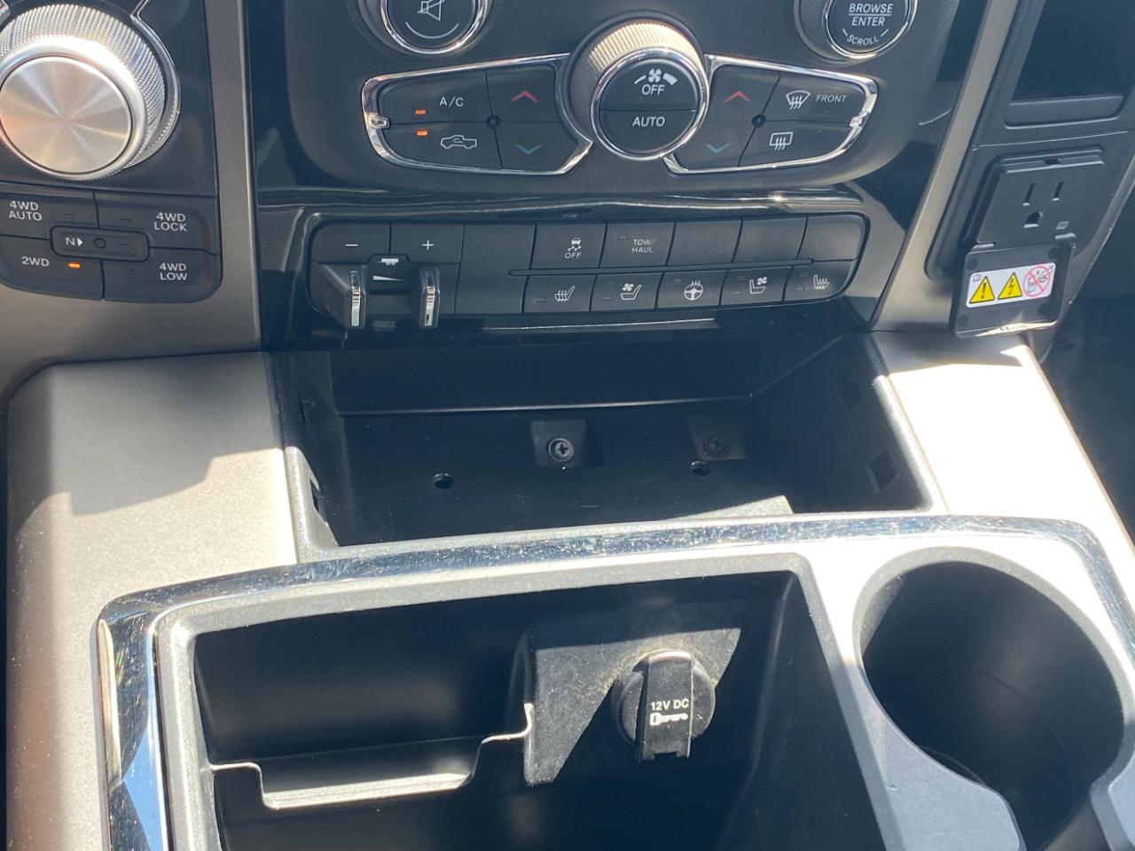 RAM 1500 4WD Crew Cab 149" Sport 2014