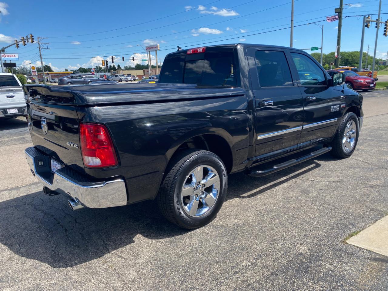 RAM 1500 4WD Crew Cab 140.5" Big Horn 2015