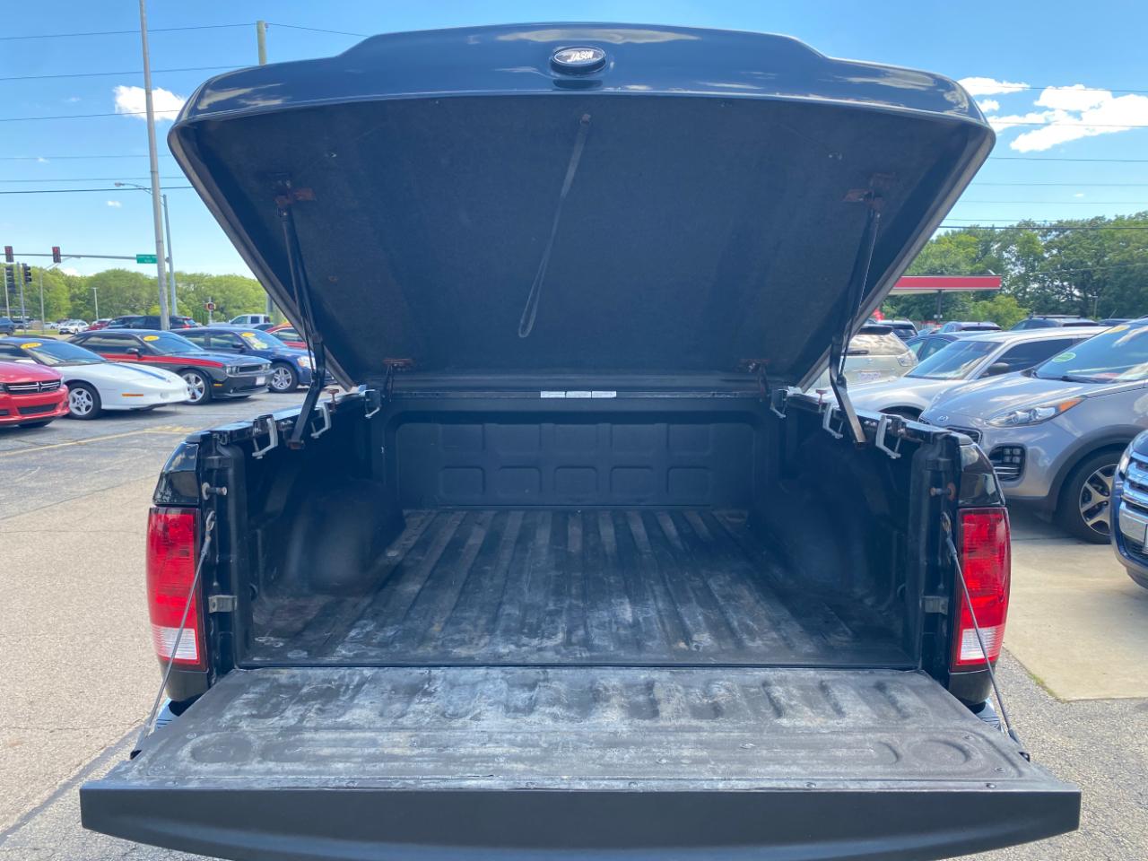 RAM 1500 4WD Crew Cab 140.5" Big Horn 2015