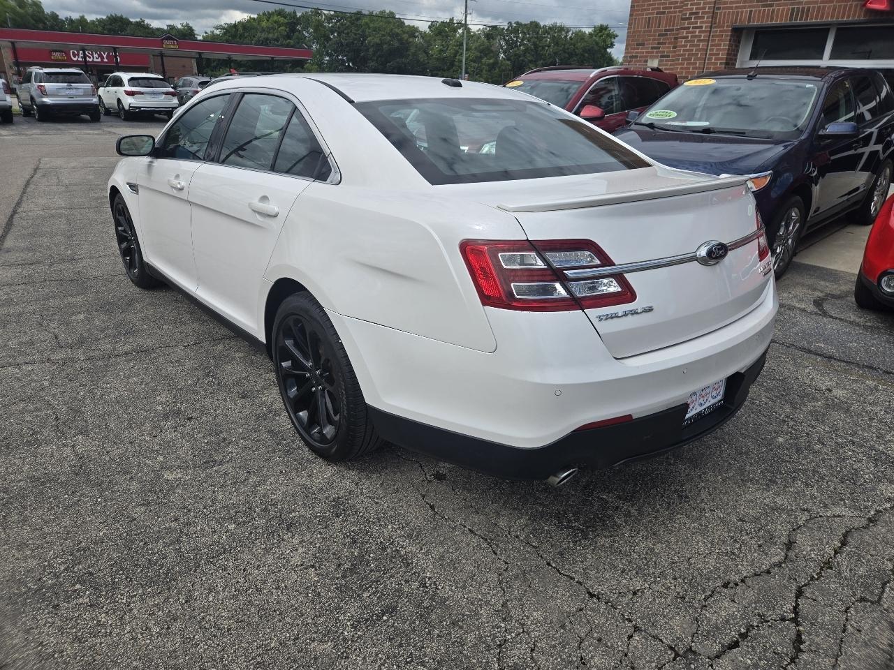 Ford Taurus 4dr Sdn Limited FWD 2013