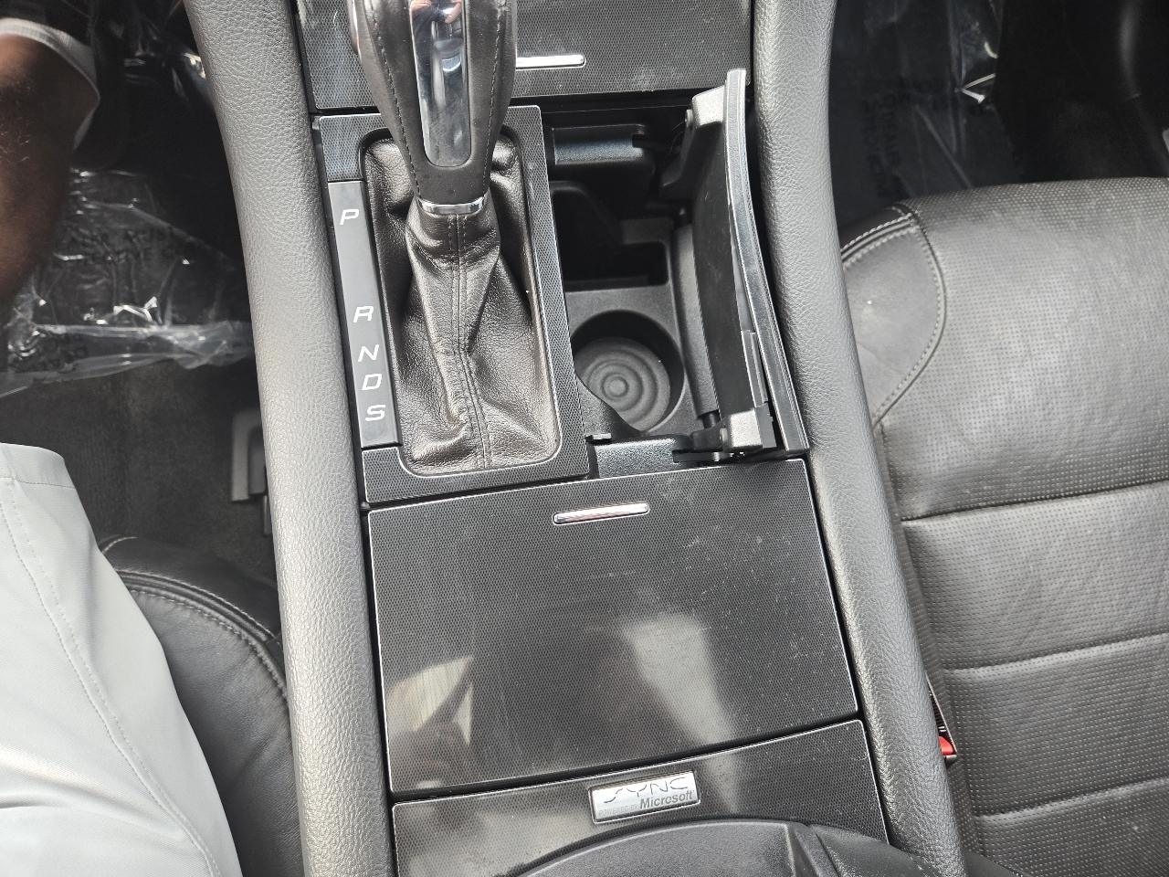 Ford Taurus 4dr Sdn Limited FWD 2013