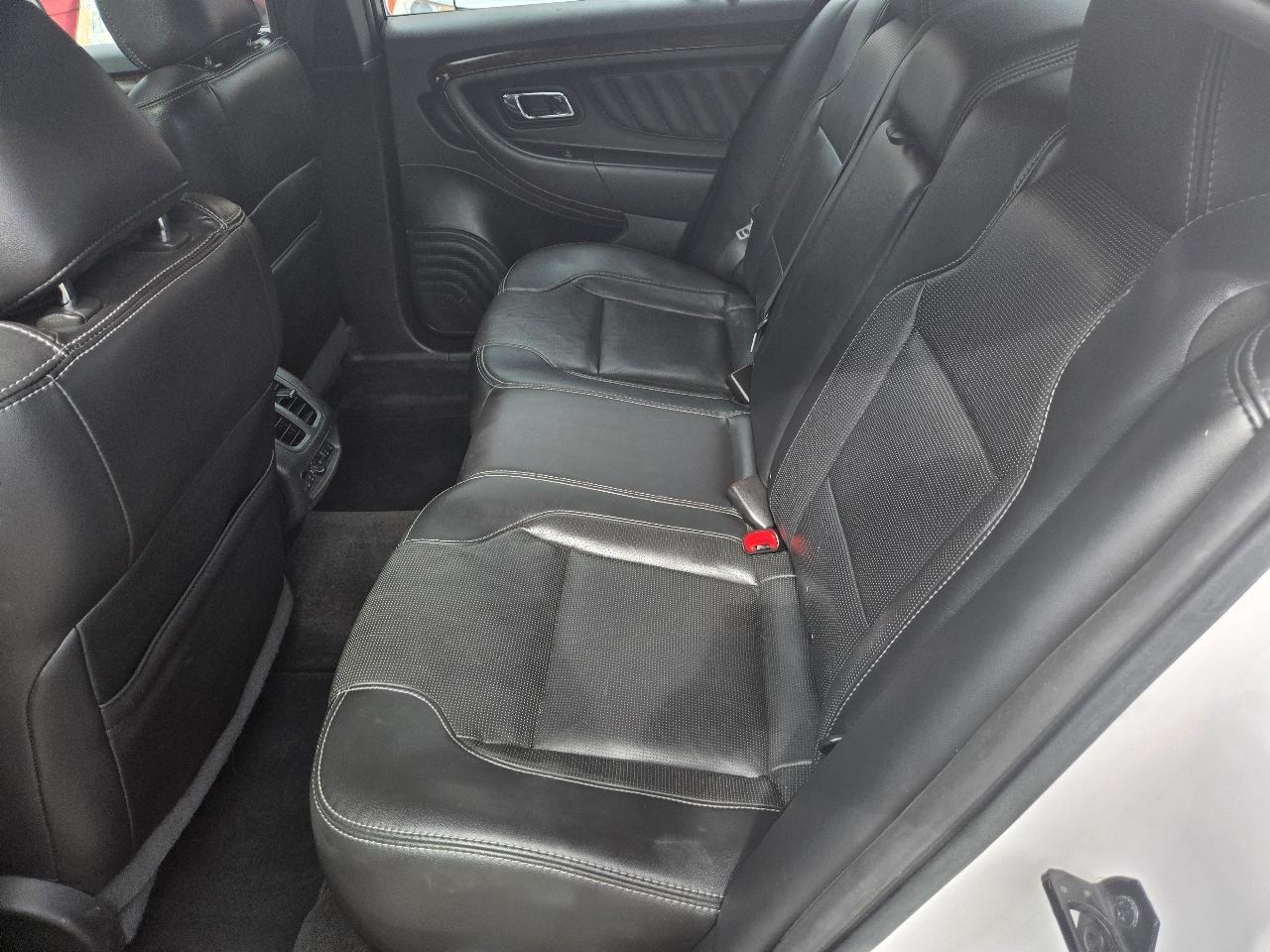 Ford Taurus 4dr Sdn Limited FWD 2013