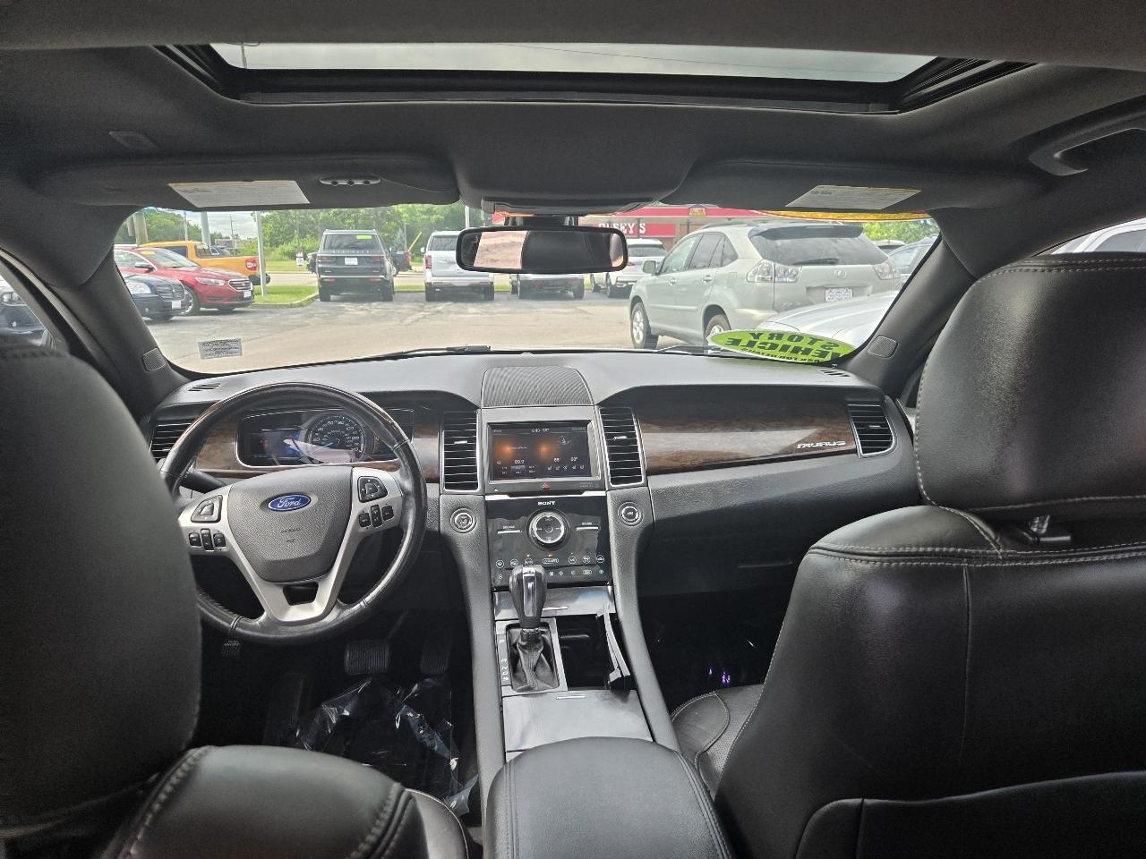 Ford Taurus 4dr Sdn Limited FWD 2013