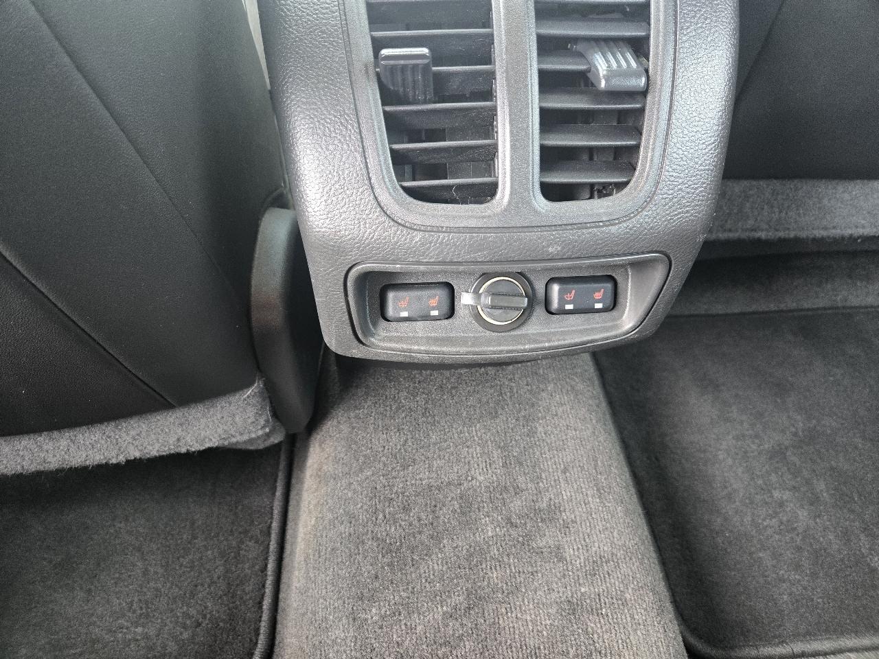 Ford Taurus 4dr Sdn Limited FWD 2013