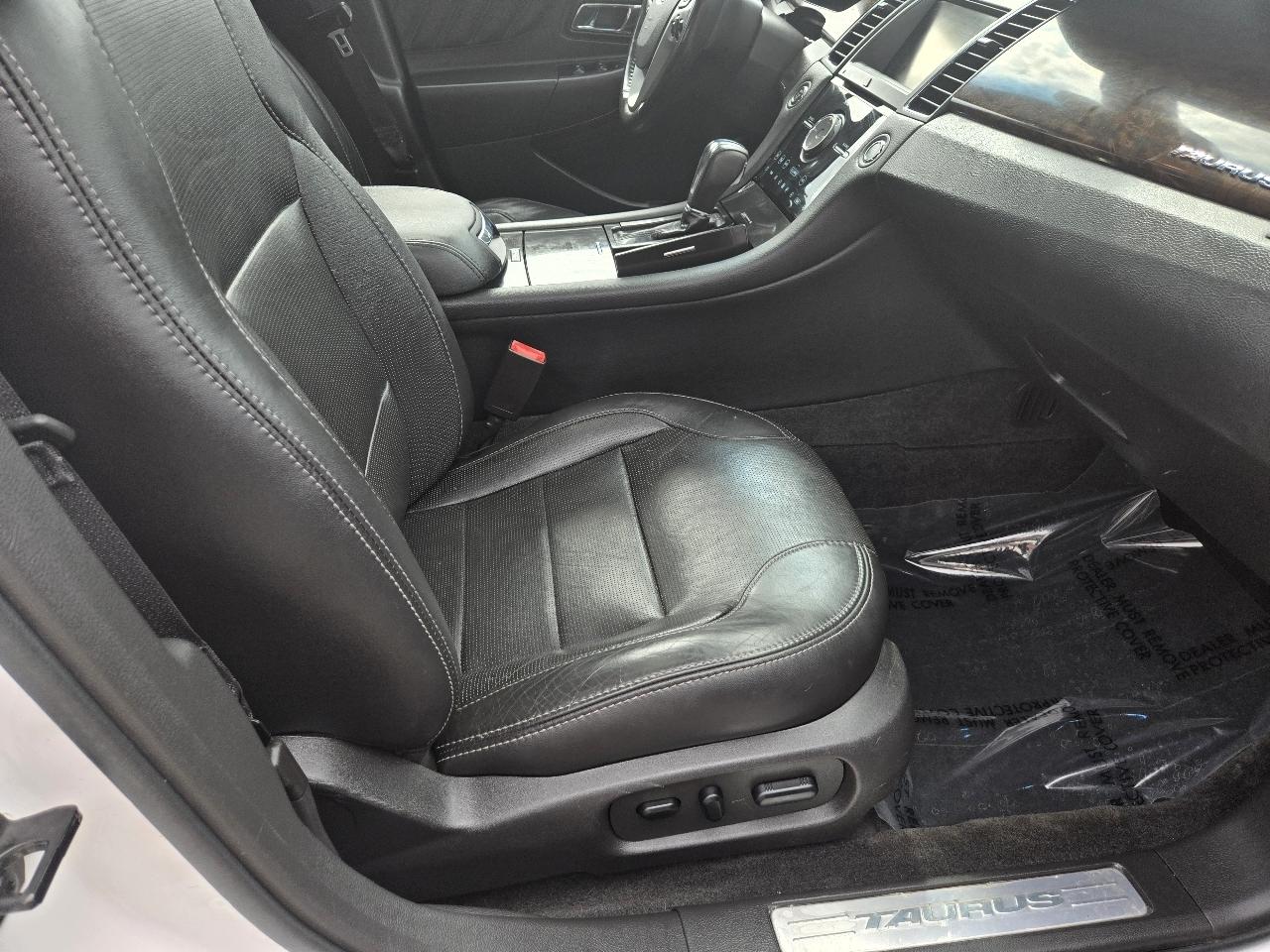 Ford Taurus 4dr Sdn Limited FWD 2013