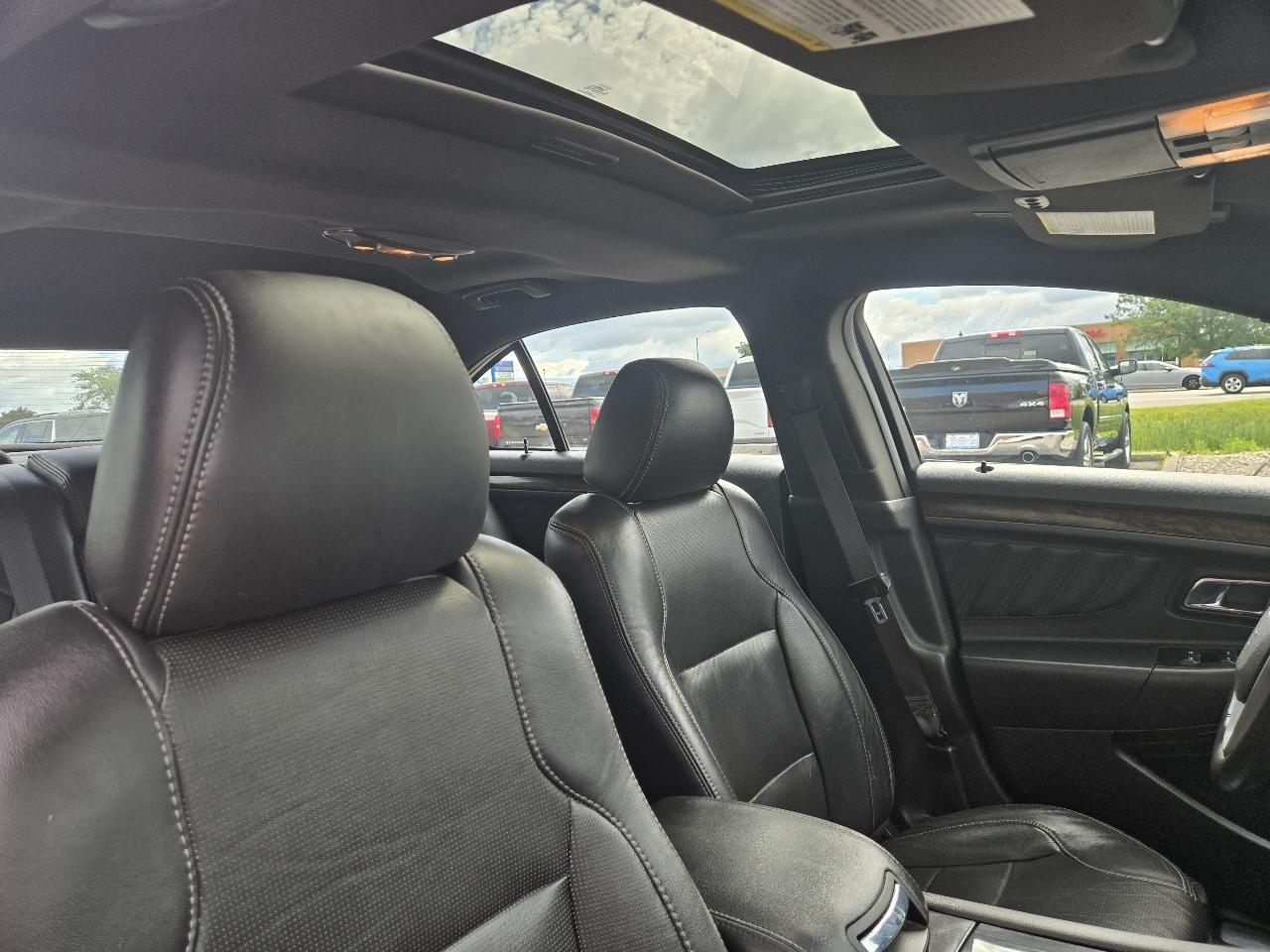 Ford Taurus 4dr Sdn Limited FWD 2013