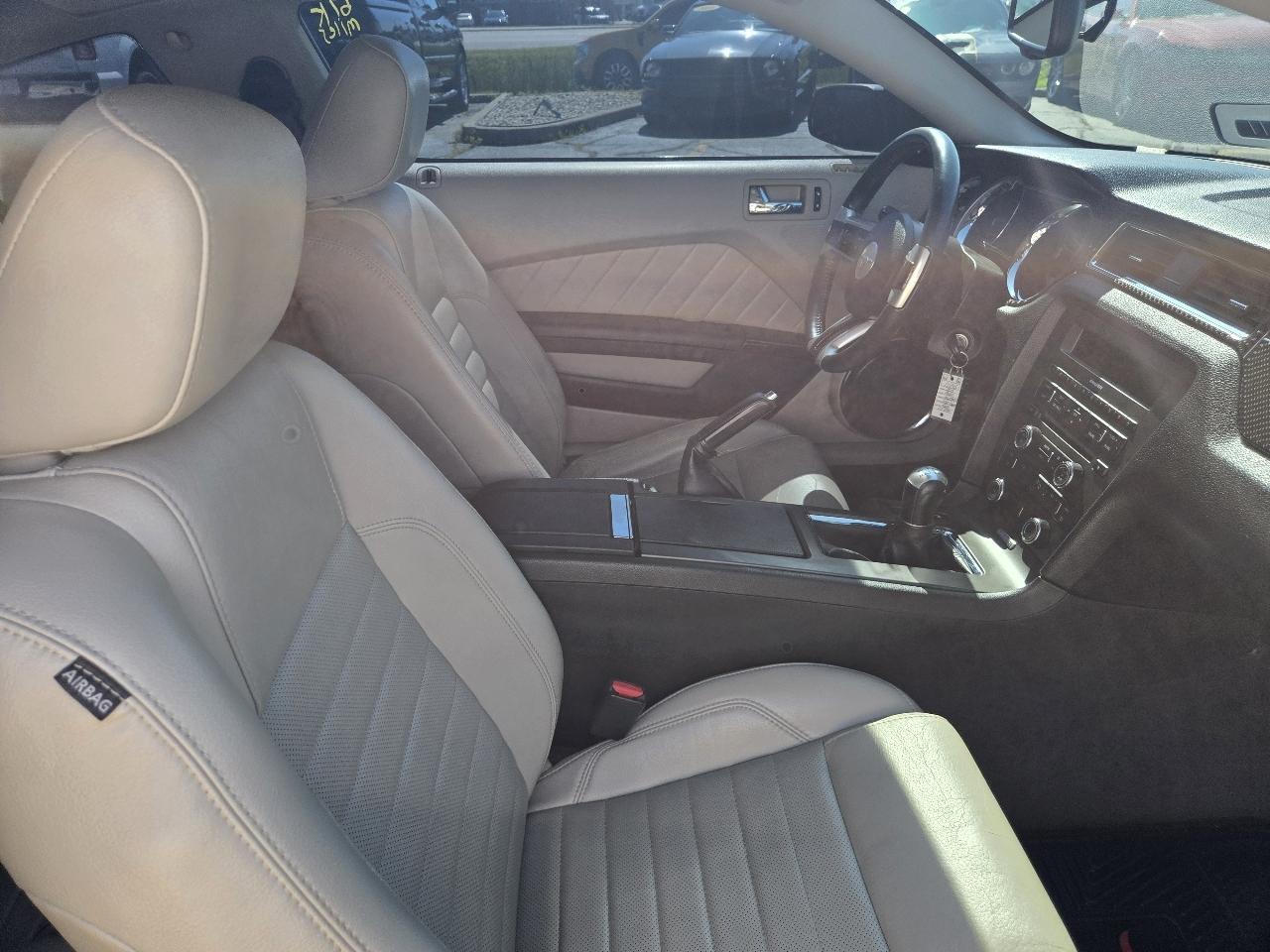 Ford Mustang 2dr Cpe GT 2010