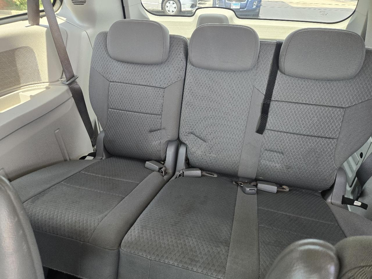 Chrysler Town & Country 4dr Wgn Touring 2010