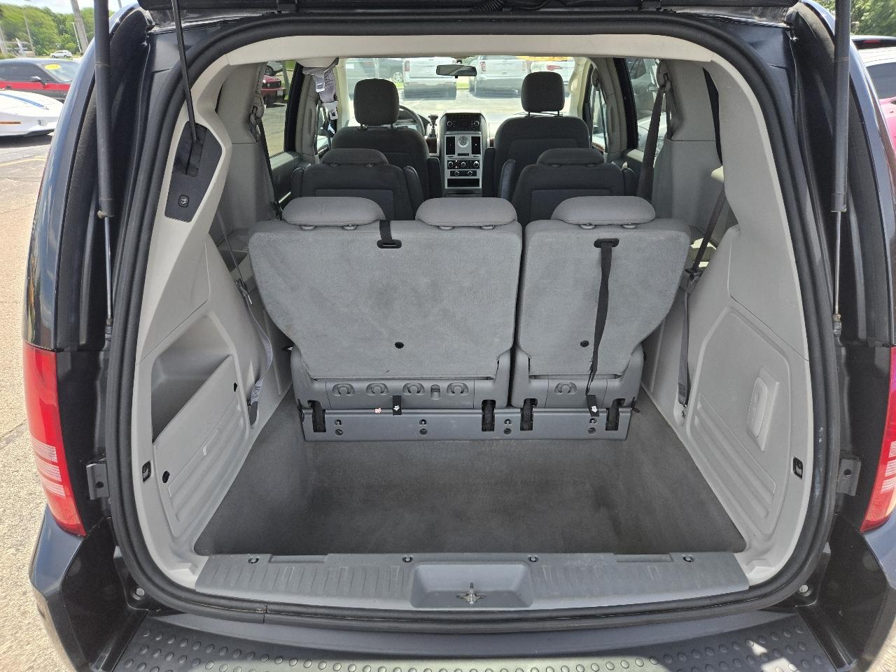 Chrysler Town & Country 4dr Wgn Touring 2010