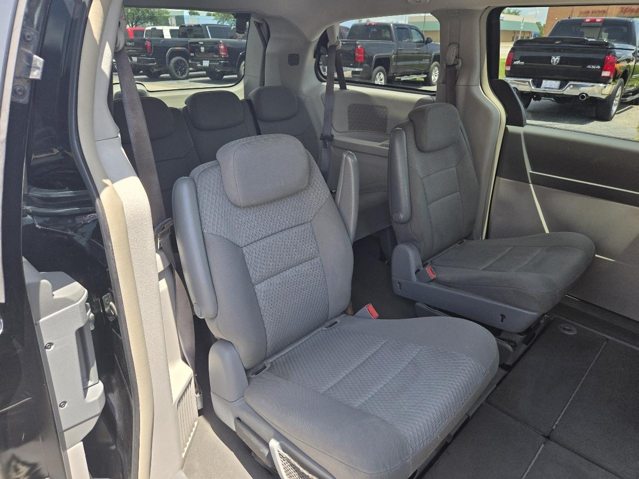 Chrysler Town & Country 4dr Wgn Touring 2010