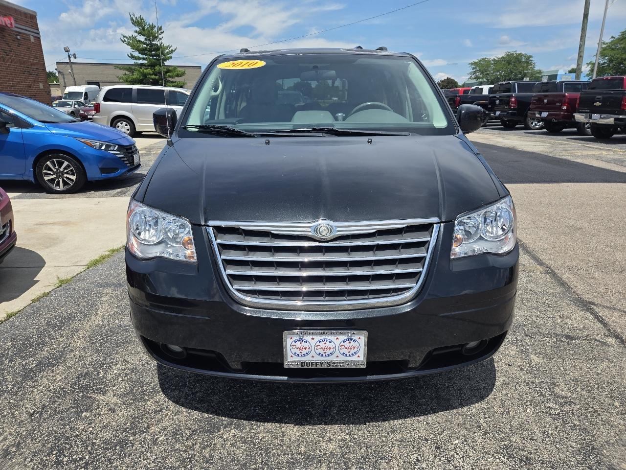 Chrysler Town & Country 4dr Wgn Touring 2010