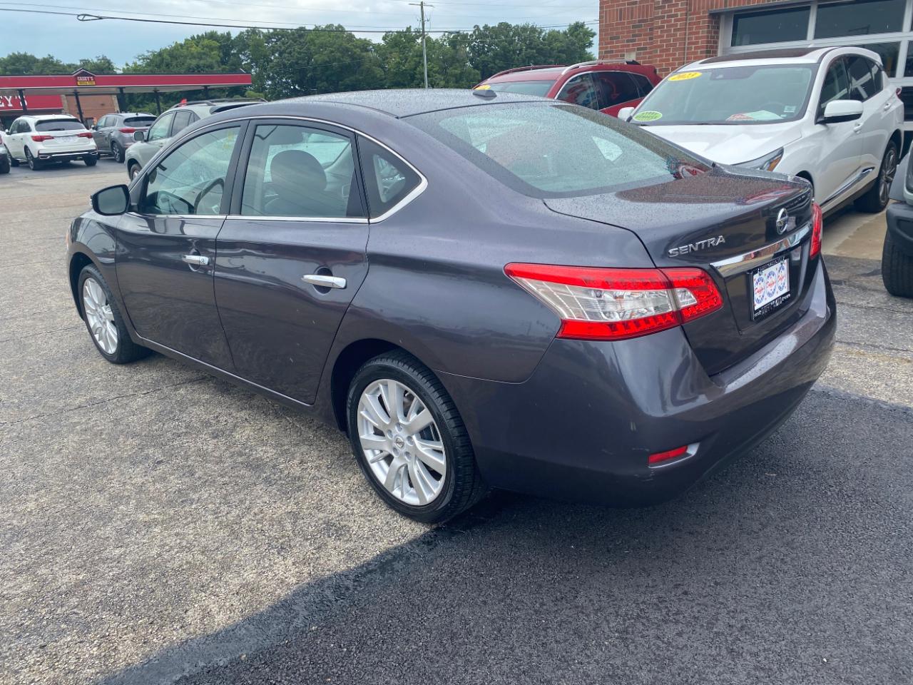 Nissan Sentra 4dr Sdn I4 CVT SL 2015