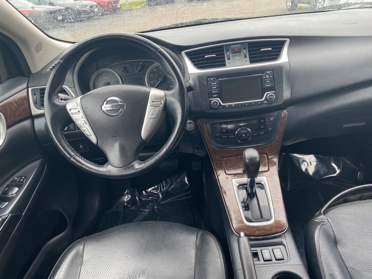 Nissan Sentra 4dr Sdn I4 CVT SL 2015